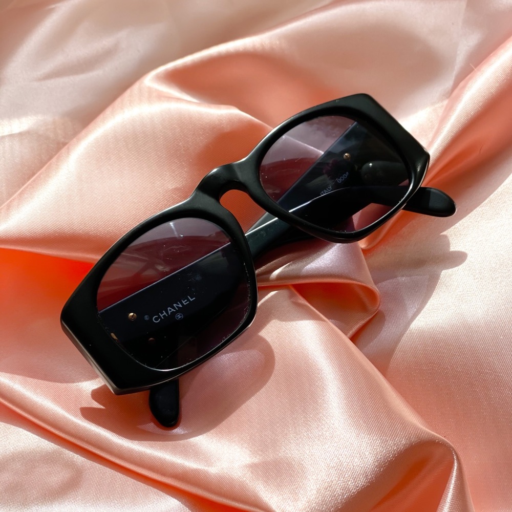 💔SOLD ON DEPOP💔 90’s Chanel Sunglasses ✨ - Picture 5 of 11